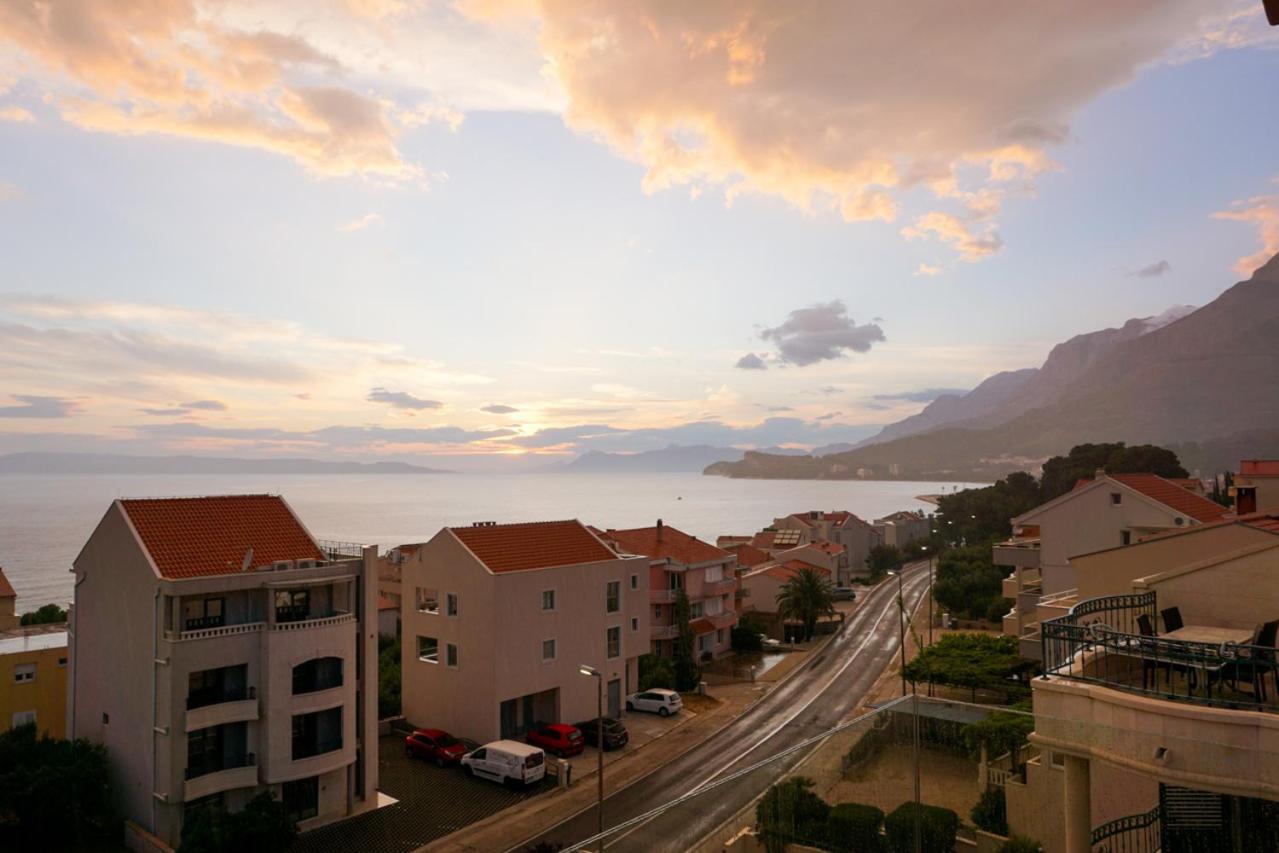 Sol Rooftop Apartments Tučepi Esterno foto